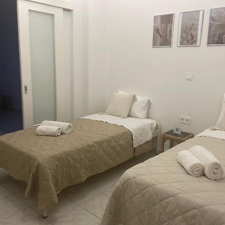 Piraiki Coastal Accommodation Пирея Екстериор снимка