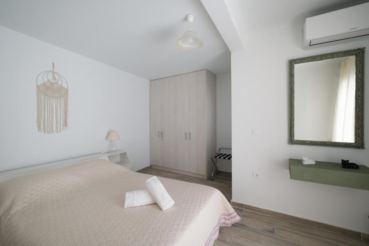 Piraiki Coastal Accommodation Пирея Екстериор снимка