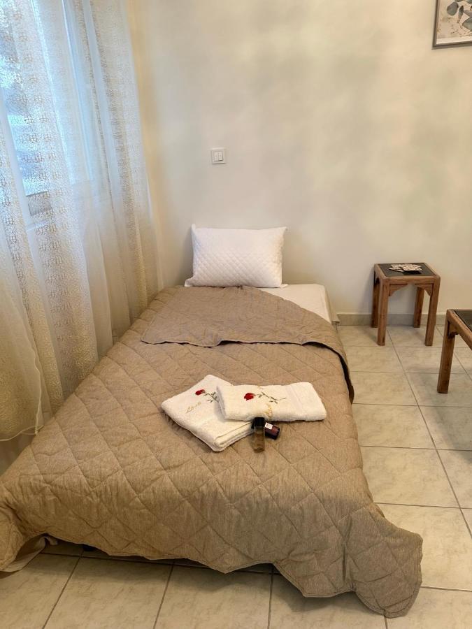 Piraiki Coastal Accommodation Пирея Екстериор снимка