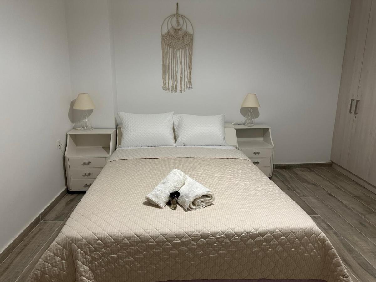 Piraiki Coastal Accommodation Пирея Екстериор снимка
