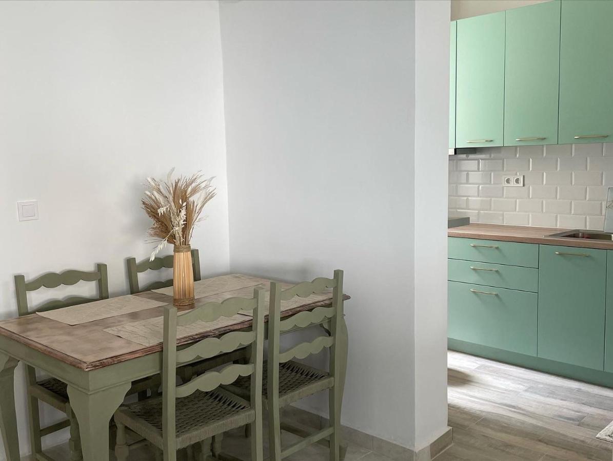 Piraiki Coastal Accommodation Пирея Екстериор снимка