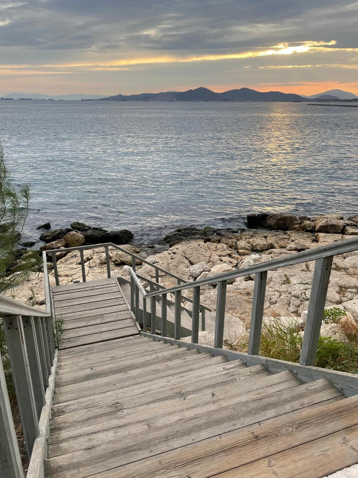 Piraiki Coastal Accommodation Пирея Екстериор снимка